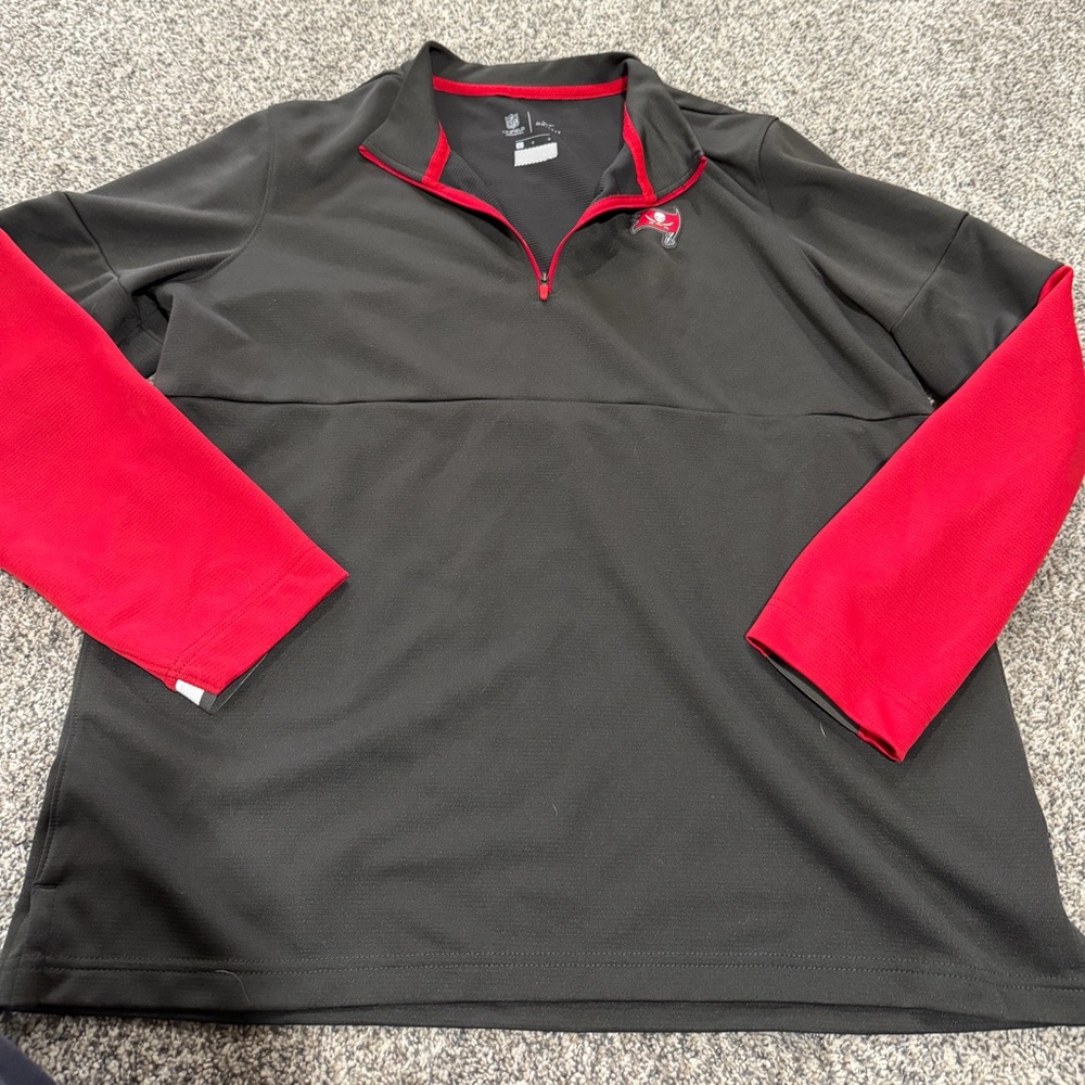 Nike Tampa Bay Buccaneers sweatshirt
